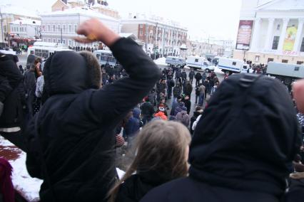 Акция протеста против фальсификации выборов в государственную думу. Несанкционированный митинг на площади Свободы. Казань. На снимке: Митингующие на площади. 10 декабря 2011 года.