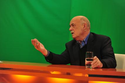 Руководитель предвыборного штаба кандидата в президенты Владимира Путина режиссер Станислав Говорухин. В ИД КП. 17 января 2012 года.
