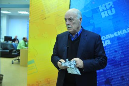 Руководитель предвыборного штаба кандидата в президенты Владимира Путина режиссер Станислав Говорухин. В ИД КП. 17 января 2012 года.