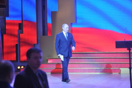 Торжественный вечер, посвященный Дню работника прокуратуры РФ. На снимке: председатель правительства РФ Владимир Путин. 12 января 2012 года.