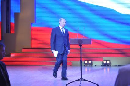 Торжественный вечер, посвященный Дню работника прокуратуры РФ. На снимке: председатель правительства РФ Владимир Путин. 12 января 2012 года.