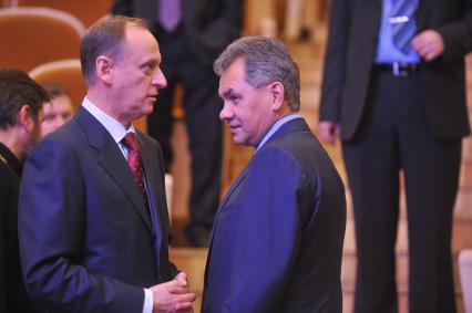 Торжественный вечер, посвященный Дню работника прокуратуры РФ. На снимке: секретарь Совета безопасности РФ Николай Патрушев и глава МЧС РФ Сергей Шойгу. 12 января 2012 года.