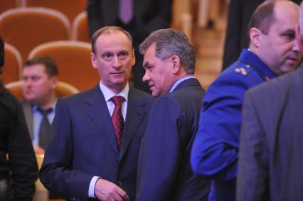 Торжественный вечер, посвященный Дню работника прокуратуры РФ. На снимке: секретарь Совета безопасности РФ Николай Патрушев и глава МЧС РФ Сергей Шойгу. 12 января 2012 года.