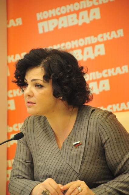 Депутат Госдумы РФ Елена Николаева. В ИД КП. 19 января 2012 года.