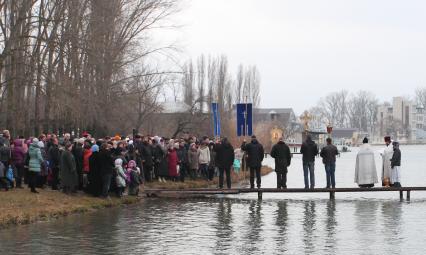 Крещение на реке Кубань. 19 января 2012.