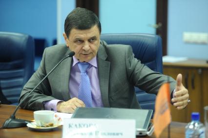 Николай Павлович Какора - вице-президент, интурист. Во время пресс-конференции в ИД КП. 19 января 2012.