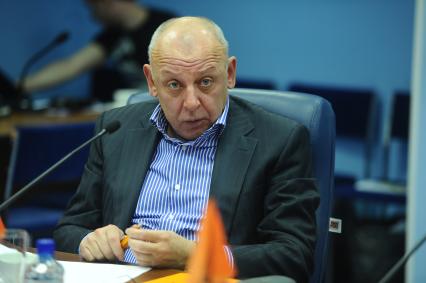 Курилкин Александр Евгеньевич. Во время пресс-конференции в ИД КП. 19 января 2012.
