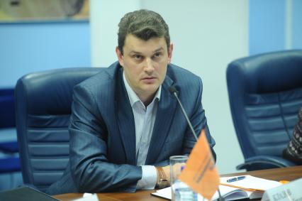 Кладов Дмитрий Евгеньевич. Во время пресс-конференции в ИД КП. 20 января 2012.