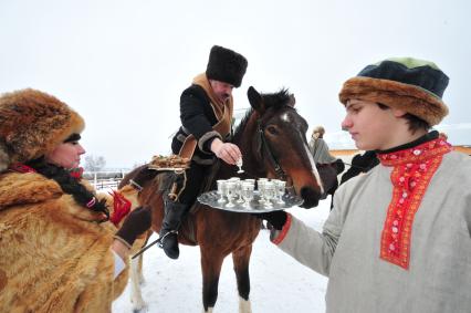 Реконструкция большой псовой охоты в Подмосковье. Можайск. 21 января 2012 года.