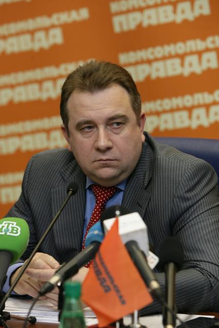 Директор департамента автомобильной промышленности министерства промышленности и торговли РФ Алексей Рахманов на пресс-конференции в КП. 28 мая 2009 года.