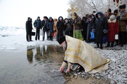 19 января 2012. Волгоградская область, Дубовка. Местные жители празднуют Крещение Господне.