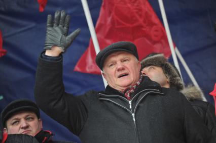 Во время митинга КПРФ ЗА ДОСТОЙНУЮ ЖИЗНЬ И ЧЕСТНЫЕ ВЫБОРЫ на Манежной площади. На снимке: лидер КПРФ Геннадий Зюганов. 21 января 2012 года.