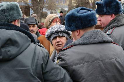 20 декабря 2011. Волгоград. Обманутые вкладчики Росгражданкредита перекрыли проспект Ленина.