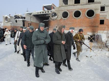 29 января 2012. Волгоград. К 69-й годовщине победы в Сталинградской битве военно-историческими клубами была проведена реконструкция пленения фельдмаршала Фридриха Паулюса.