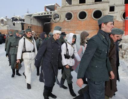 29 января 2012. Волгоград. К 69-й годовщине победы в Сталинградской битве военно-историческими клубами была проведена реконструкция пленения фельдмаршала Фридриха Паулюса.