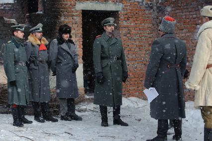 29 января 2012. Волгоград. К 69-й годовщине победы в Сталинградской битве военно-историческими клубами была проведена реконструкция пленения фельдмаршала Фридриха Паулюса.