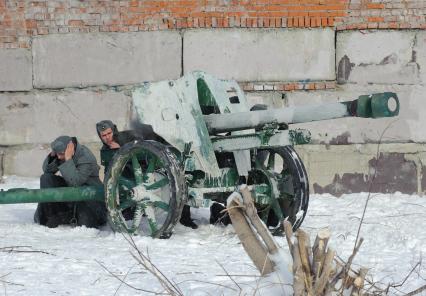 29 января 2012. Волгоград. К 69-й годовщине победы в Сталинградской битве военно-историческими клубами была проведена реконструкция пленения фельдмаршала Фридриха Паулюса.