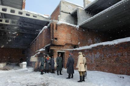 29 января 2012. Волгоград. К 69-й годовщине победы в Сталинградской битве военно-историческими клубами была проведена реконструкция пленения фельдмаршала Фридриха Паулюса.