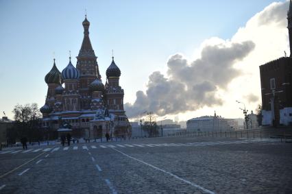 Красная площадь в морозный зимний день. 27 января 2012 года.