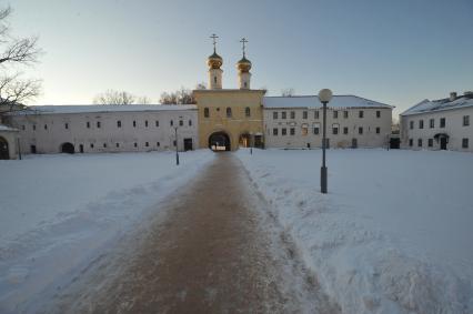 Богородичный Успенский мужской монастырь. Тихвин. Ленинградская область. 30 января 2012 года.