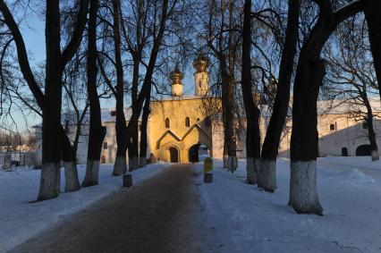 Богородичный Успенский мужской монастырь. Тихвин. Ленинградская область. 30 января 2012 года.