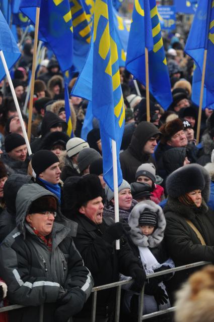 Участники митинга ЛДПР на Пушкинской площади в Москве. 04 февраля 2012 года.