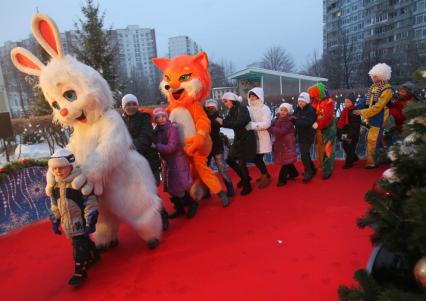 Специальный коррекционный детский дом   11 на Юго-западе Москвы. Воспитанники детского дома во время новогоднего праздника.