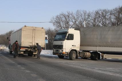 Сильный ветер в Новороссийске. 08 февраля 2012.