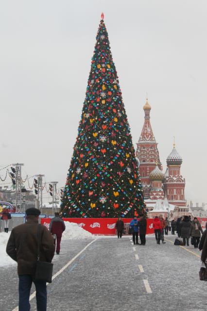 Красная площадь. Новогодняя елка у Гум-катка.