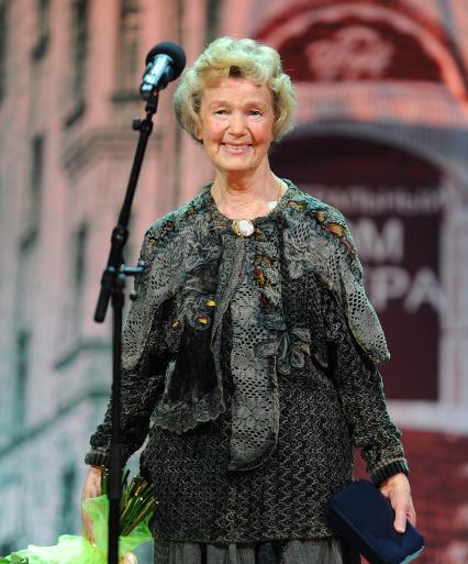 Театр им. Е. Вахтангова. Юбилейный вечер, посвященный 75-летию Дома актера. На снимке: актриса Юлия Борисова.