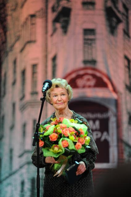 Театр им. Е. Вахтангова. Юбилейный вечер, посвященный 75-летию Дома актера. На снимке: актриса Юлия Борисова.