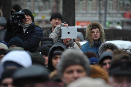 Москве.  Пушкинская площадь. Митинг в поддержку Жириновского. На снимке: участники митинга.