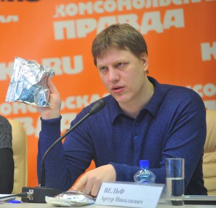 ИД `Комсомольская правда`. Пресс-конференция посвященная новому питанию в детсадах. Член родительской инициативной группы Артур Вельф.