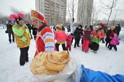 Масленица. На снимке: праздничные блины.