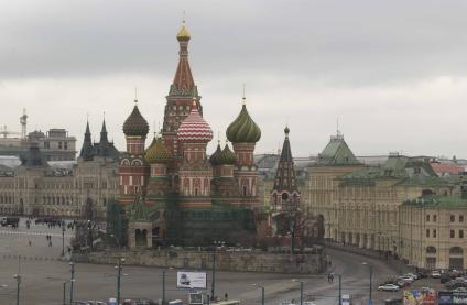 Вид на храм Василия Блаженного в Москве.