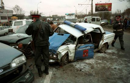 Автомобильная авария с участием машины Милиции.