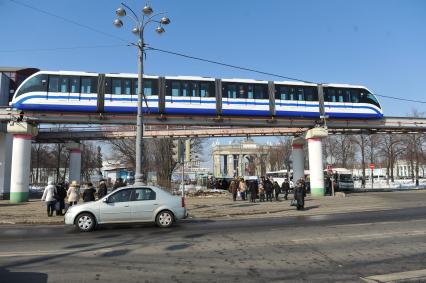 Московская монорельсовая транспортная система (ММТС).