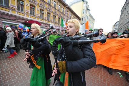 Старый Арбат. Парад в честь Дня Святого Патрика. На снимке: участники парада.