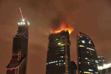 Пожар в строящейся башне центра `Москва-Сити`