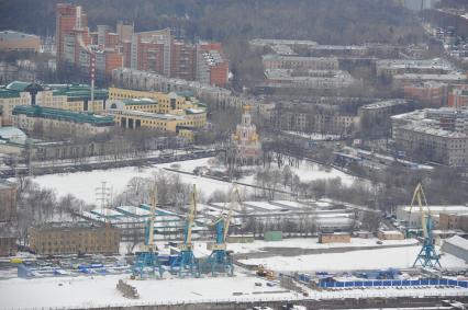 Московский международный деловой центр `Москва-Сити`. Вид сверху на Москву с одной из башен комплекса `Федерация`.