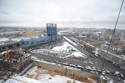 Московский международный деловой центр `Москва-Сити`. Вид сверху на Москву с одной из башен комплекса `Федерация`.