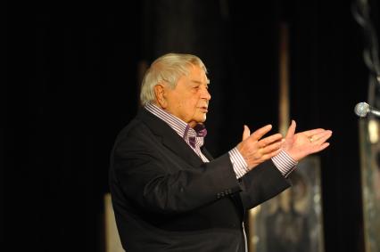 ЦДЛ. Вечер памяти Беллы Ахмадулиной, приуроченный к ее 75-летию. На снимке: режиссер Юрий Любимов.