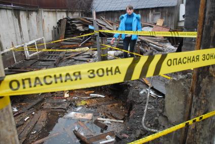 У тулячки Виктории Дубовицкой вместе с талыми водами под землю ушёл сарай.