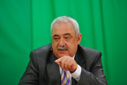 ИД `Комсомольская правда`. Журналист-международник, член Совета по внешней и оборонной политике (СВОП) Дмитрий Воскобойников.
