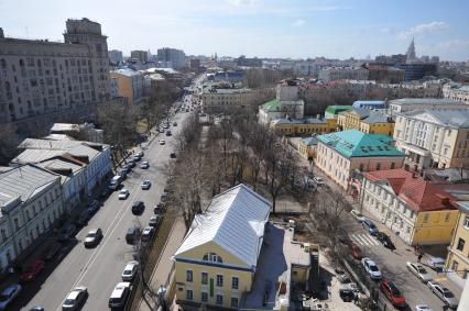 Вид сверху Богоявленского кафедрального собора в Москве (Елоховская церковь).