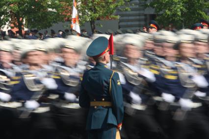 Парад на Красной площади, посвященный 65-й годовщине Победы в Великой Отечественной войне.