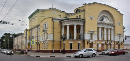 Театр драммы им. Федора Волкова, площадь Волкова в Ярославле.