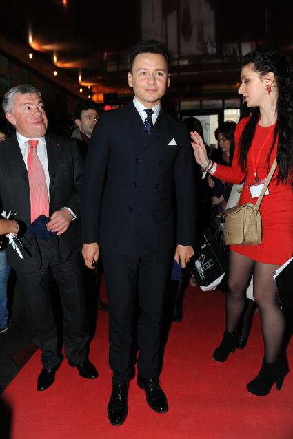 Известия Hall. Вручение премии `Самые стильные в России 2012` от журнала `Hello!`. На снимке: актер Александр Олешко.