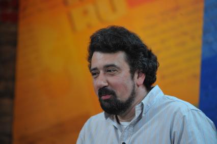 ИД `Комсомольская правда`. Редактор отдела образования Александр Милкус.