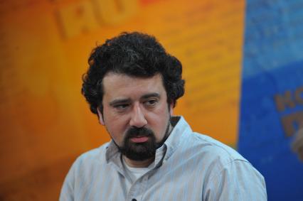 ИД `Комсомольская правда`. Редактор отдела образования Александр Милкус.
